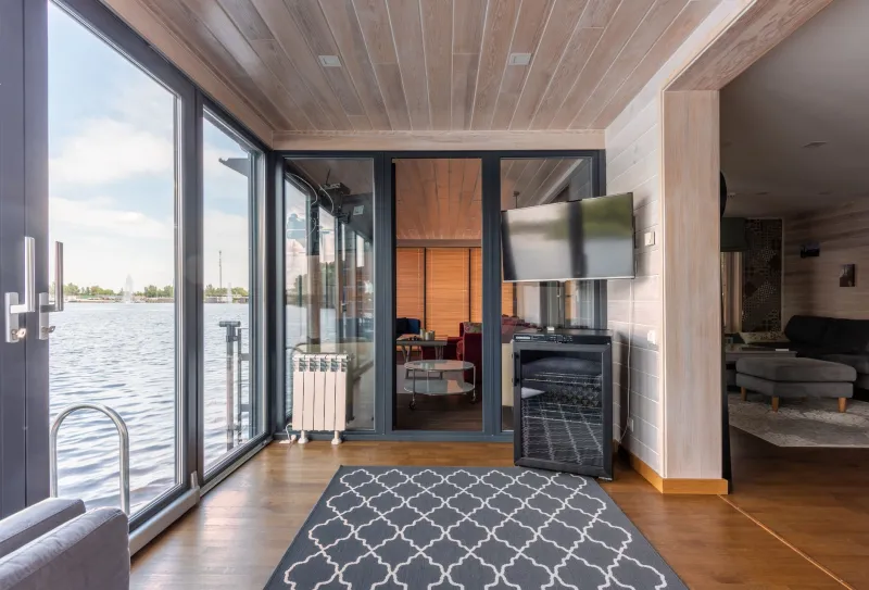 The Blue Mind Advantage: How Water Views Are Quietly Transforming the Science of Luxury Home Design