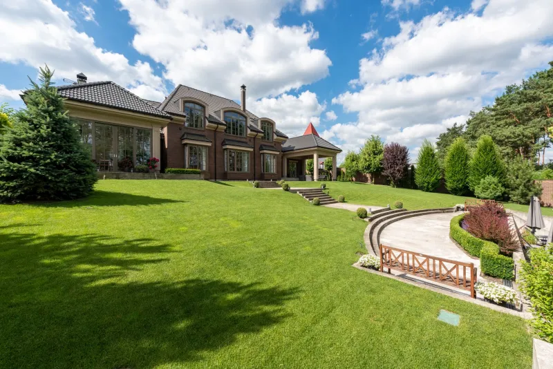 The Curated Estate: How America's Most Discerning Homeowners Are Elevating Property Care Into a Fine Art