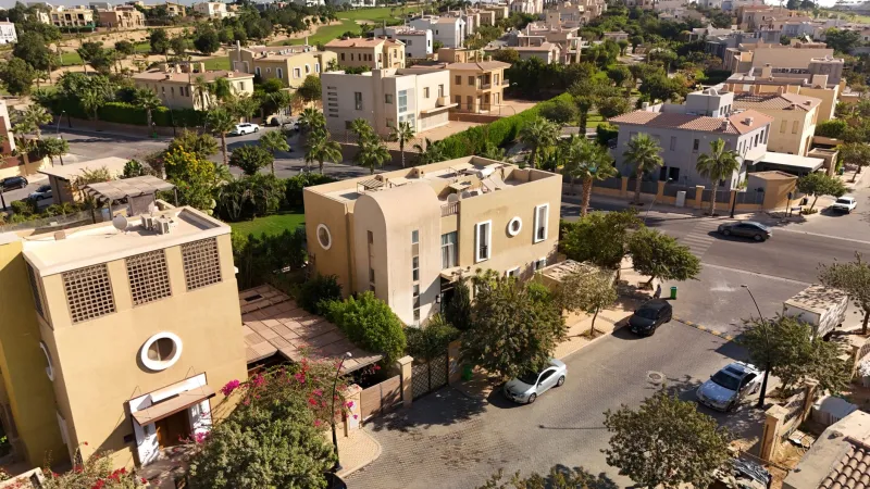One Estate, Many Lives: The Rise of the Multigenerational Luxury Compound in America